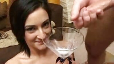 Мила азіатська медсестра дає сиськи щасливому українське домашне порно пацієнту